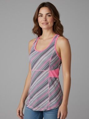 Tech Gear top Medium NWOT. Lined at top. Pink gray workout gear